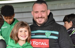 Visite surprise des Pros à l'école de rugby 